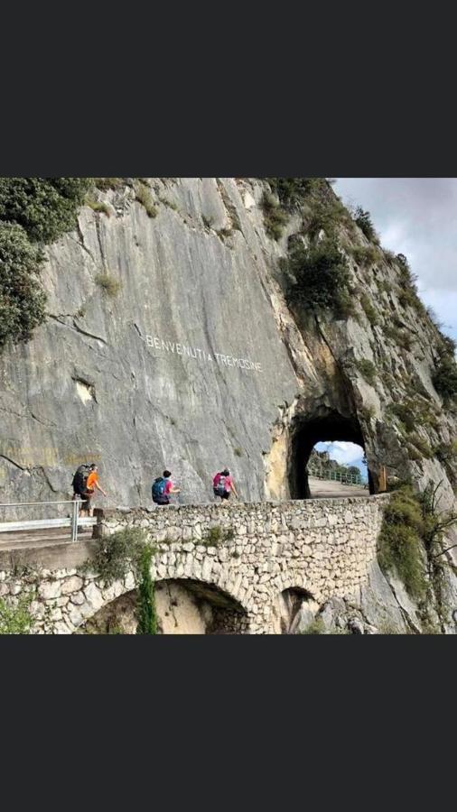 Antica Campione Rooms & Hostel Campione del Garda Bagian luar foto