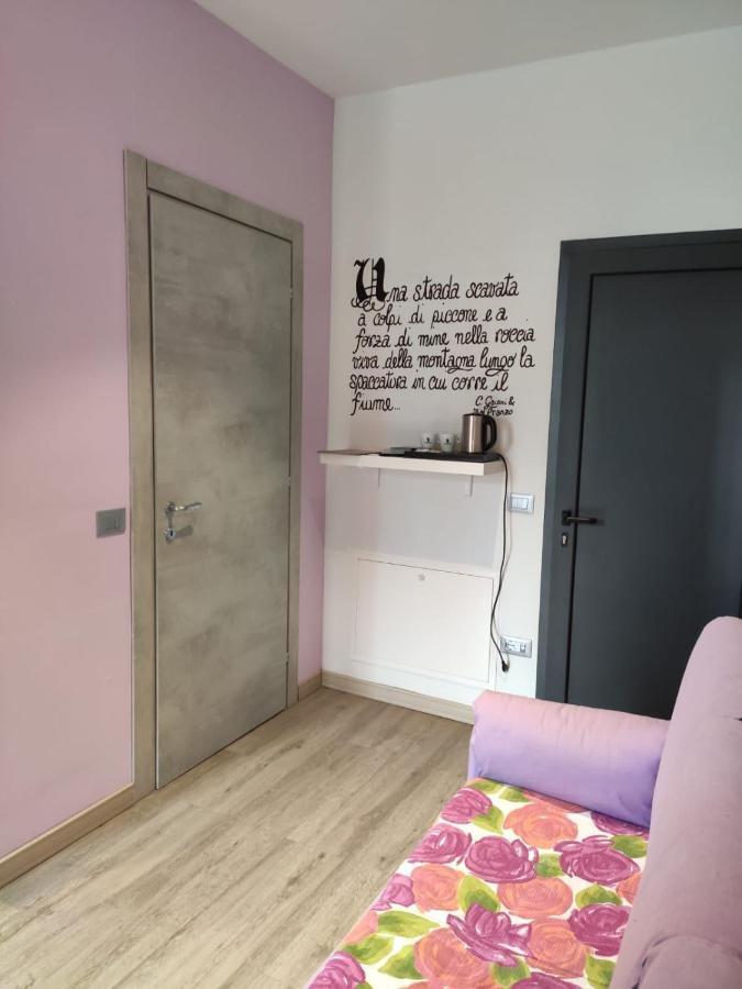 Antica Campione Rooms & Hostel Campione del Garda Bagian luar foto