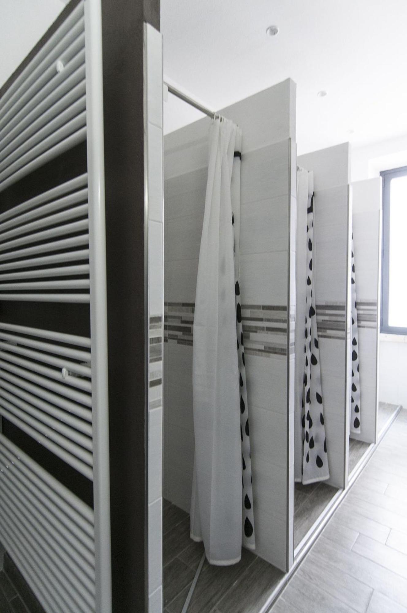 Antica Campione Rooms & Hostel Campione del Garda Bagian luar foto